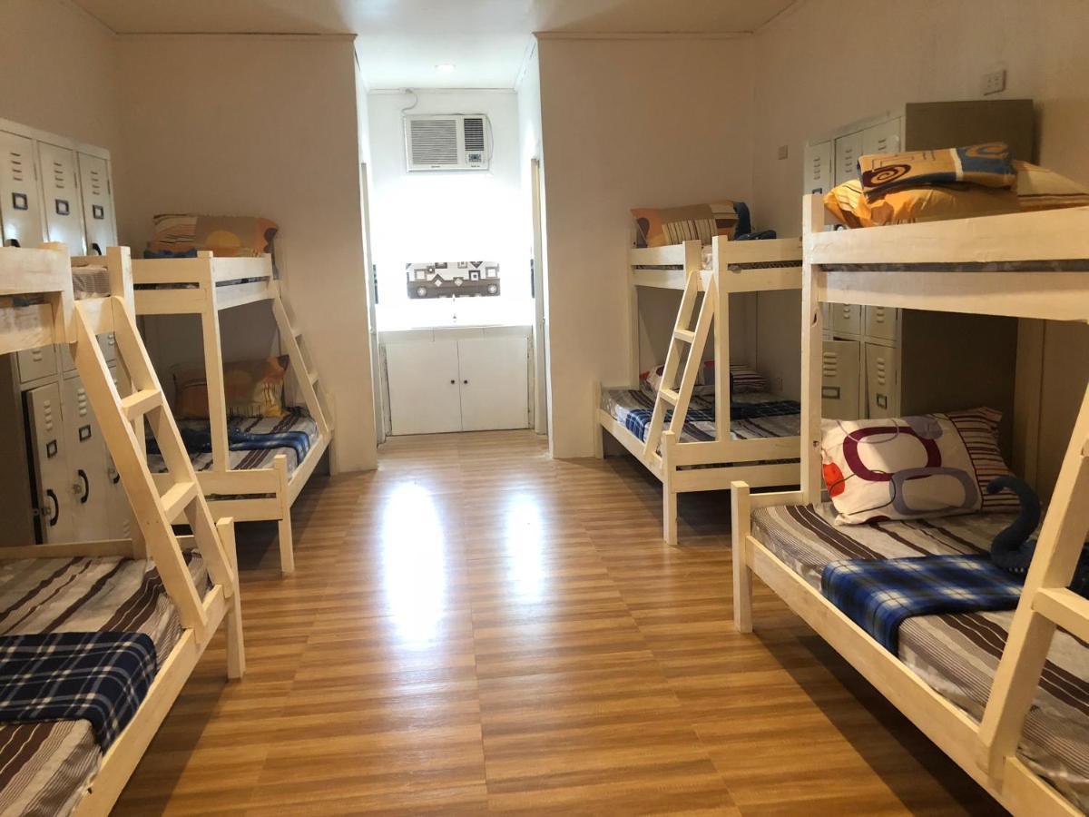 Alesseo Hostel Tiniguiban Exteriör bild