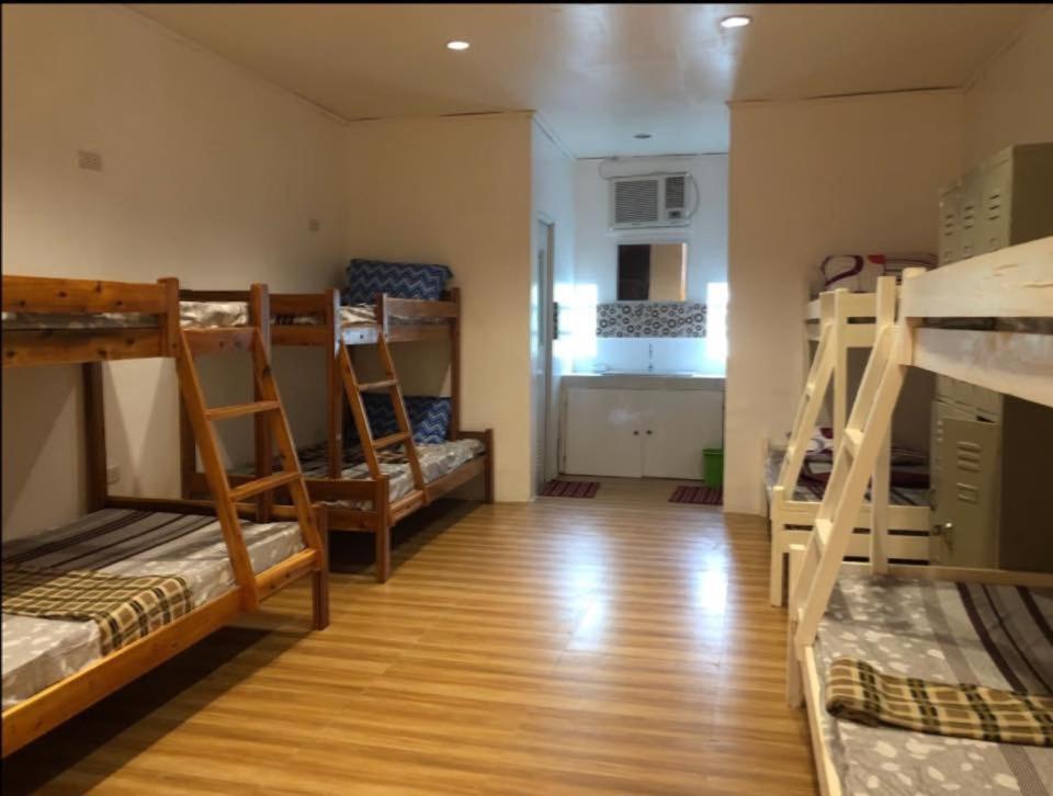Alesseo Hostel Tiniguiban Exteriör bild